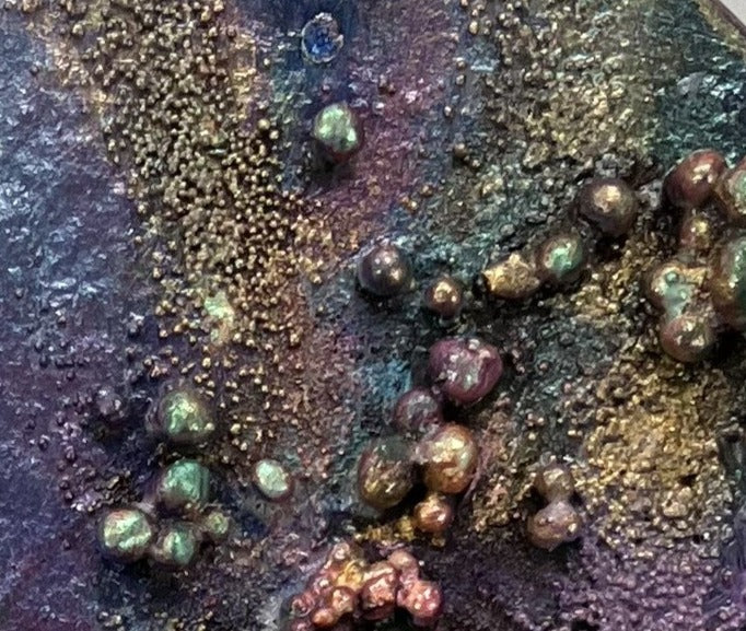 ATapestryofRoses sculpted flowers on a round canvas artwork by Aferdita Fazliu Drozt, Bromley based mixed media artist and tutor