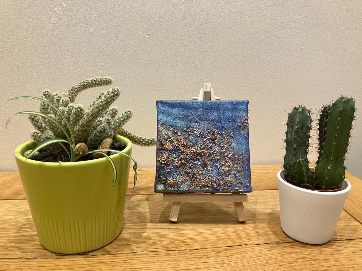 10 x 10 cm Textured Abstract Painting with Easel