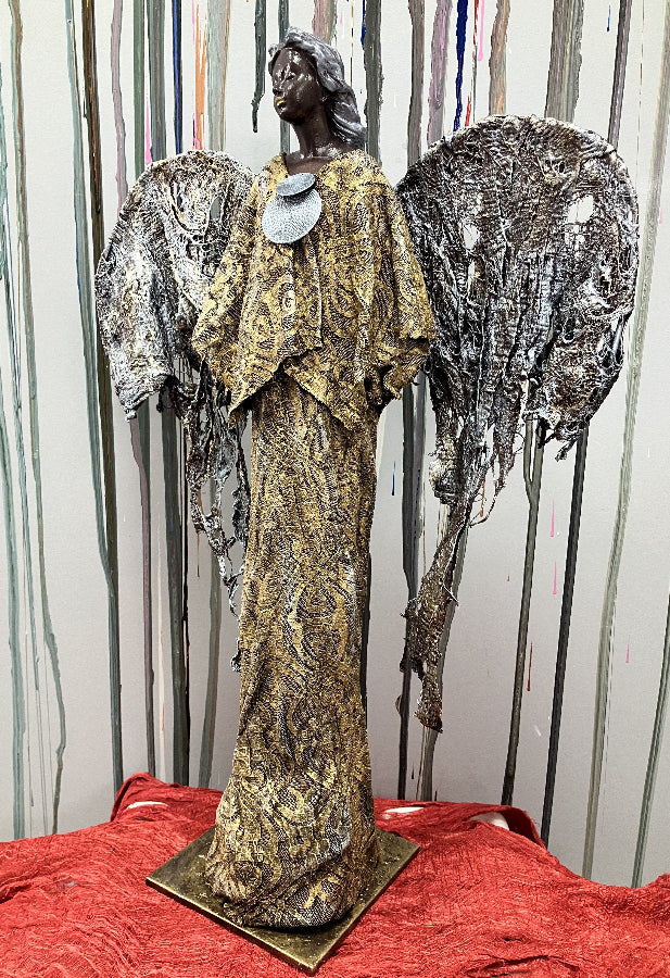 Anger Fabric Sculpting workshop with Aferdita, A Powertex and mixed media artist and tutor based in Hayes, Little PAinter Art classes for children and adults 