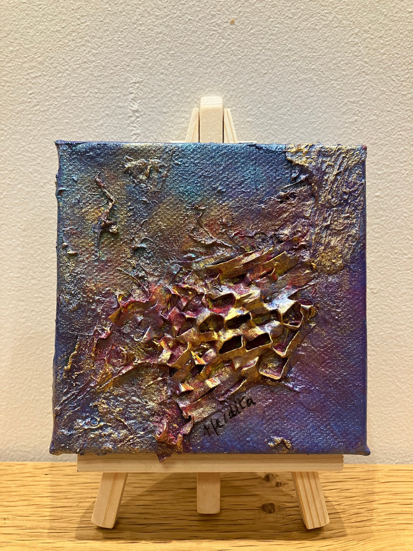 10 x 10 cm Textured Abstract Painting with Easel