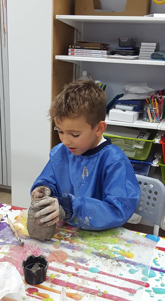 fun drawing and painting classes in Bromley
sculpture and textile art for kids